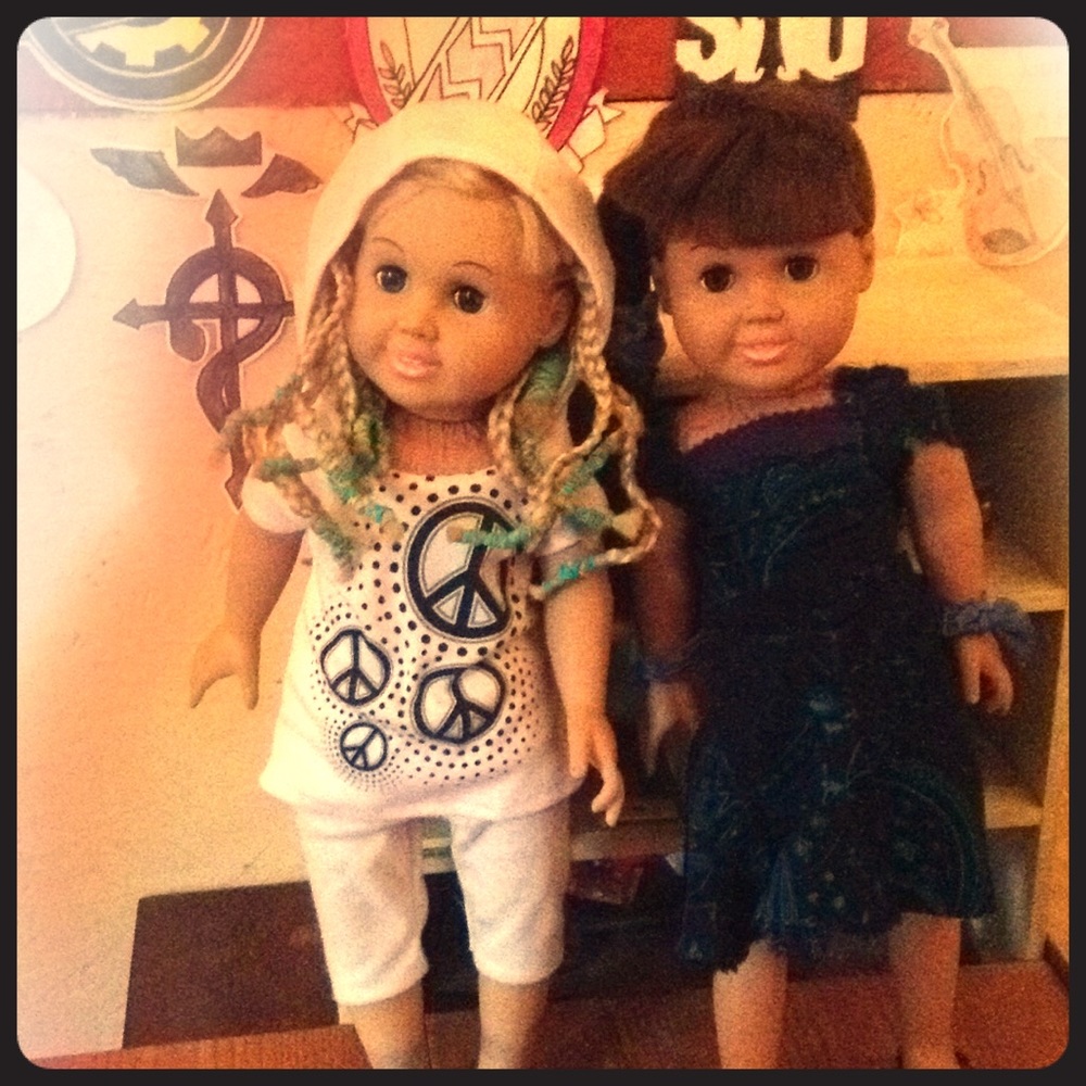2 American girl dolls